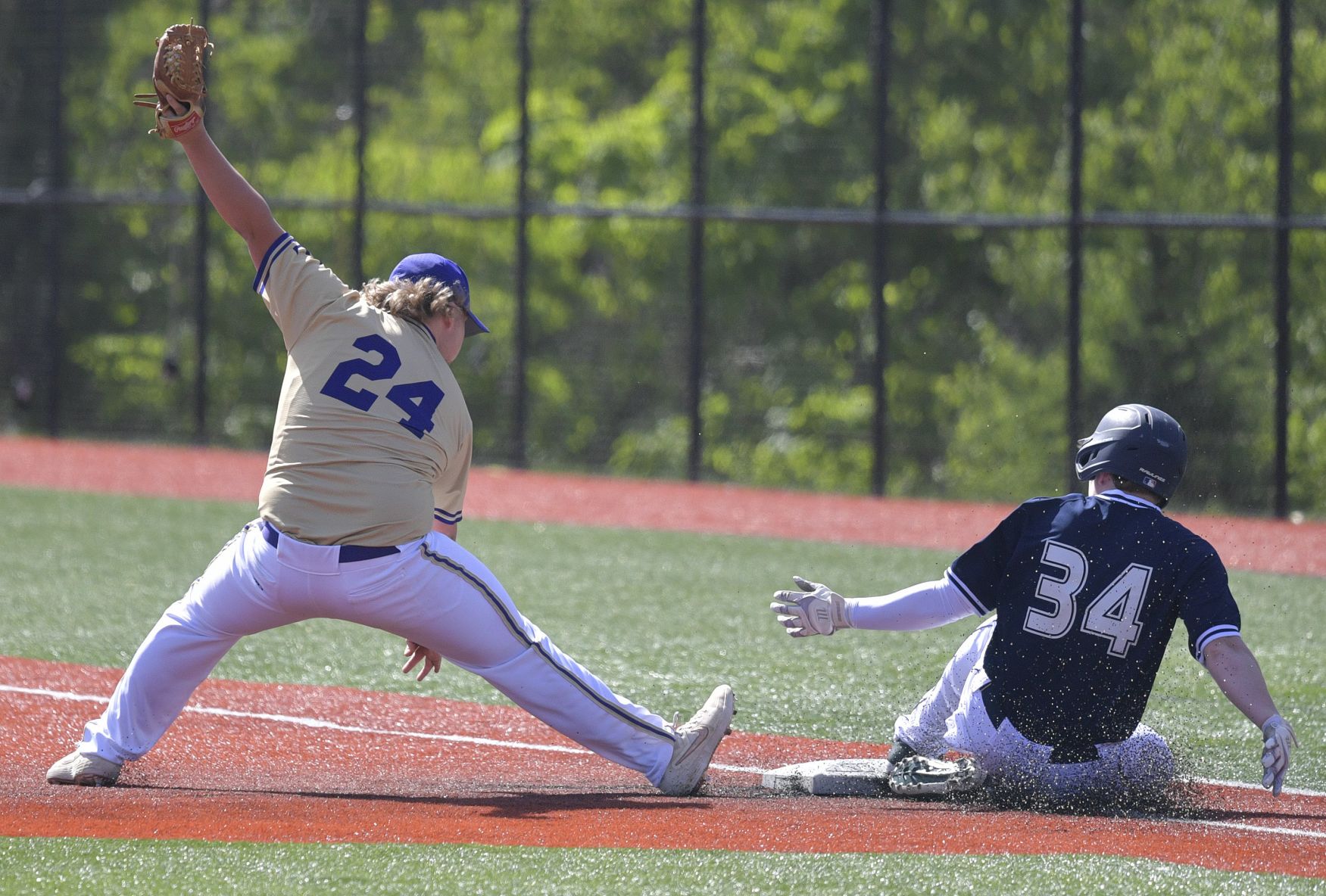 Marquette defeats CBC in Class 5 baseball sectional